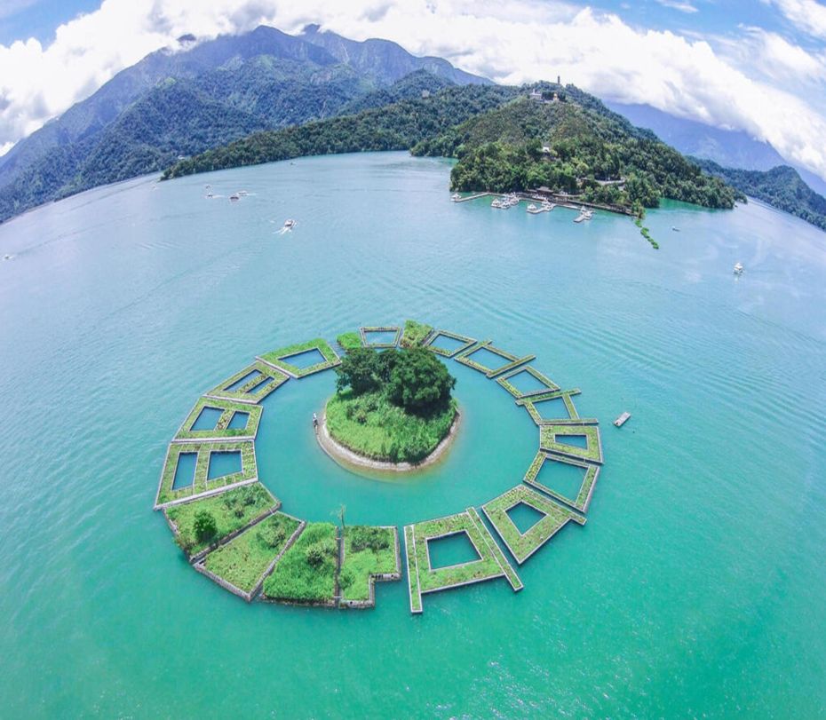 拉魯島